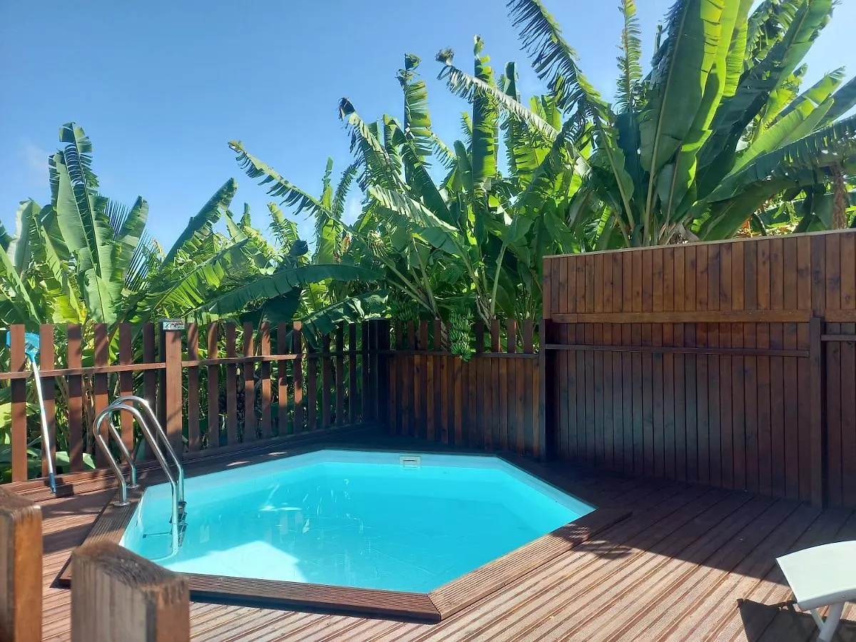 Bungalow De Charme contacts